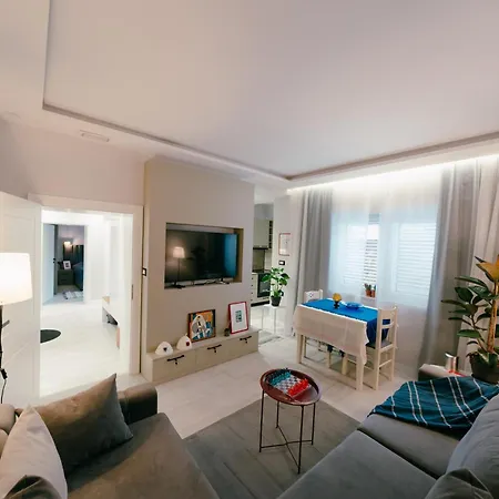 Cool People Apartment *
